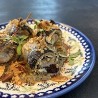 秋刀魚のベッカフィーコ　焼きナスのババガヌーシュ