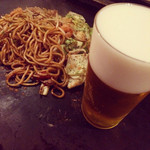 Nishiogirasukaru - ミックス焼きそばにはビールが鉄板！！