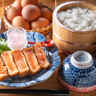 コスパ抜群！無料サービス充実の魅力的ランチ定食