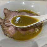 左とう - 牡蠣の旨味たっぷりスープ