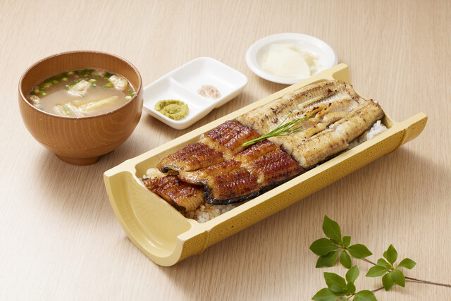 鰻蒲焼白焼飯