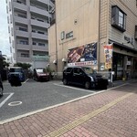 うなぎ家 敏 - お店横の駐車場4台 すぐに満車になりました(^_^;)