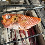 ひもの万宝商店 - 金目鯛焼いてます