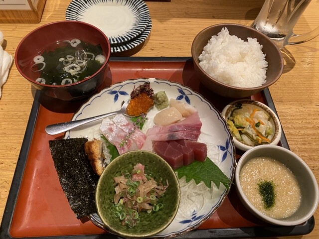 Sakanaya Stand Fujiko