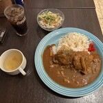 洋食キッチン シャトー - 【2025.9.3(水)】ヒレカツのせポークカレー（並盛・カレー＋スープ＋ミニサラダ）980円＋コーラ0円