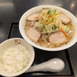 会津喜多方ラーメン坂内 小法師 - 生姜が香る美味しいスープ✨️生姜醤油ラーメンです