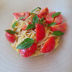 カーサ・デル・チーボ - 八戸産 生うにとトマトの冷たいスパゲティーニ バジリコの香り