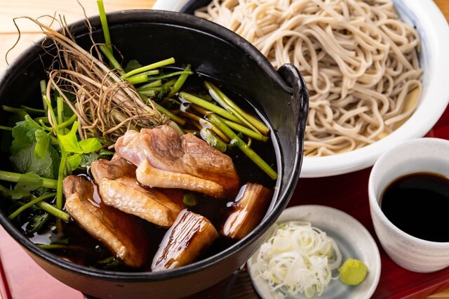 山形蕎麦と串揚げのお店 焔蔵 ATALATA店（エンゾウ） - 杜せきのした（そば）の写真