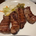 たんや 善治郎 - 極太　4切れ