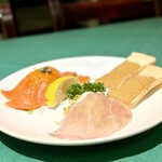 ロシヤ料理 ラルース - 