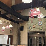 ジャスミンアンジェロ - 古民家の梁、大谷石の壁、タイ製のカラフルな籠を使った
照明でアジアンテイストな空間でタイ料理をお楽しみ
くださいませ