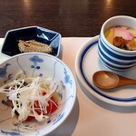 うなぎ処 山道 - 鰻の煮凝りと夏野菜　茶碗蒸し　骨煎餅