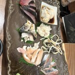 おばんざい みかん - 一品100円のお刺身など（各二人前）