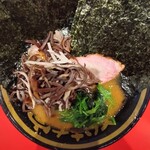 とらきち家 - ラーメン(並)＋のり･キクラゲ増し