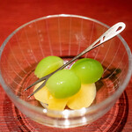 礼讃 - 水菓子  プラム（月光） シャインマスカット（晴王）