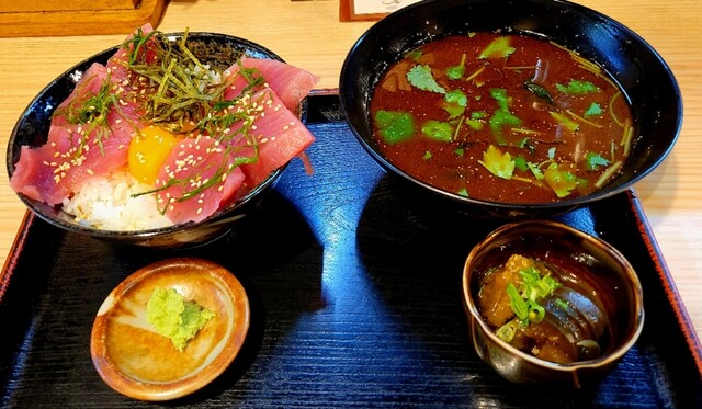 Umai Sakana to Sumibiyaki Taizoya