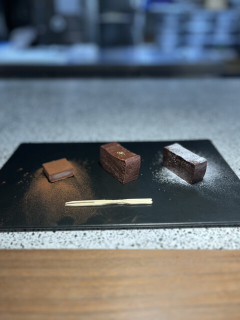 MANY CACAOS, MANY MINDS.