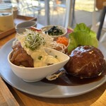 めしくうところ ふく - 唄師匠に朗報、ハンバ〜グ、まいう〜なりね(〃ω〃)