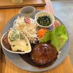 めしくうところ ふく - ふく定食のメインの全貌( ・∇・)