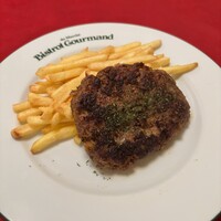 旨味ハンバーグ塩こしょう味　ポムフリット