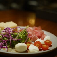 ERUTAN RESTAURANT BAR - 