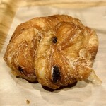 BAKERY - パイ×ドーナツ