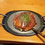 はまちゃん - お好み焼き 肉玉いか天そば (税込)950円 (2025.09.02)