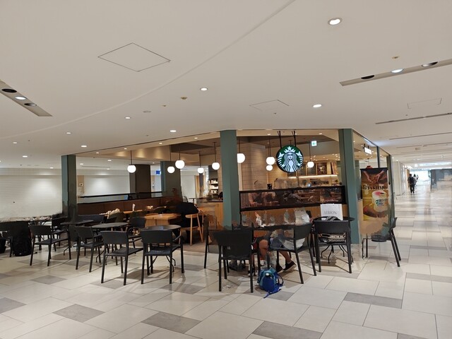 Starbucks Coffee Nanba Shiten photo 4