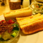 カフェ 英國屋 - サンドイッチ＆ブレンドコーヒー