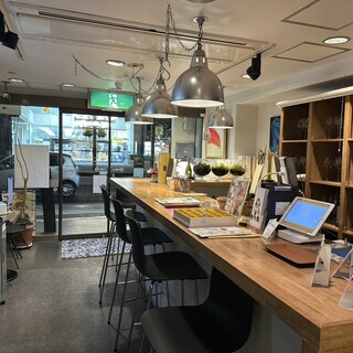 落ち着いた雰囲気漂う店内◆おひとり様～団体利用など対応