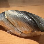 鮨 むとう - 新子(2枚づけ)　◎