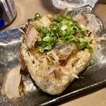 鮮度の極み 魚もつ 川崎居酒屋 - 自家製味噌の焼きおにぎり
