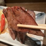 新料理 都留野 - たん焼き