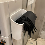 銀座 朧月 - 紙エプロンは券売機横