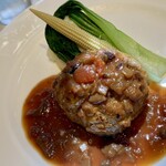 プティオザミ - 相方チョイスのメイン、ハンバーグステーキ