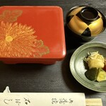 石ばし - お重と吸い物、香の物、このコラボは永遠に不滅だ