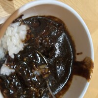 ブッフェアンドカフェ スロープサイドダイナー ザクロ - 牛肉タップリの黒カレー