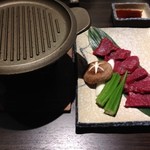 鍋・馬肉料理 牛正 - 馬肉の炙り焼き