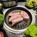 熟成肉専門店 ヨプの王豚塩焼 - 