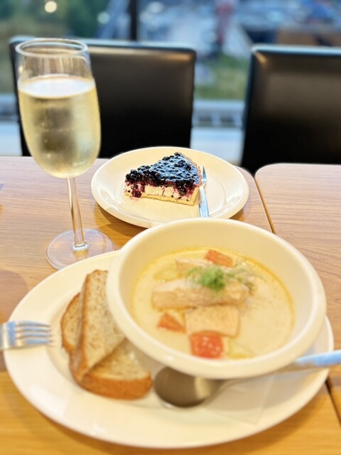 KOSKETUS : Humaani kauneus アアルト CAFE AALTO 新丸ビル | Café | Shop & Space | スパイラル SPIRAL