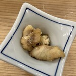 立呑み 晩杯屋 - サービスの小鉢