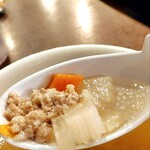 バーン・イサーン - 具だくさんのスープ