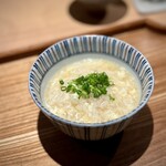 日本料理FUJI - 〆は、この日の魚たちのお出汁で作った、雑炊。
      こんな雑炊を食べてしまったら…
      もう、最後の最後までパレードです(^^)
