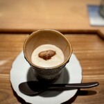 日本料理FUJI - これも美味しい！好み！
      おおまさりの茶碗蒸し♪
      FUJIさんで使っているものは、3週間ぐらいしか出せないそうで、めっちゃ貴重(^^)
      ほぼ、落花生と水だけとのことですが、香り最高♪