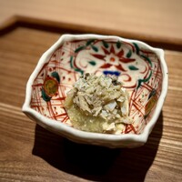 日本料理FUJI - 焼き茄子と出始めのドウマンの組み合わせ。
                    私の好物コラボ。美味しくないはずがない(^^)