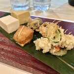 北の味と和み ぽあろ - カムイモシリコース【前菜】《前菜5種》ぽてとさらだ、自家製チーズ豆腐、ほっけ南蛮漬け、江別卵出汁巻き、襟裳灯台ツブ煮の5種です…