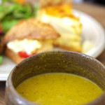 キビ カフェ - プレートセットに付くかぼちゃと豆乳のスープ