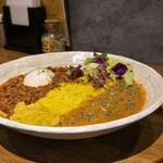SPICY CURRY 魯珈 - 