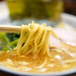 横浜豚骨醤油ラーメンYOLO - 