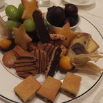 北島亭 - 王様気分の皿盛り。ドギーバッグプリーズ♡